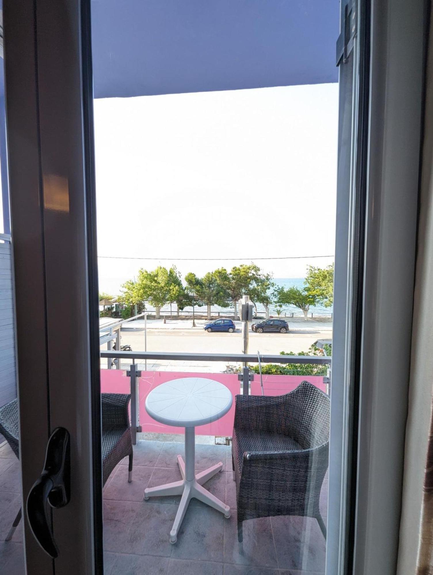 Okeania Seafront Rooms In Kamena Vourla Luaran gambar