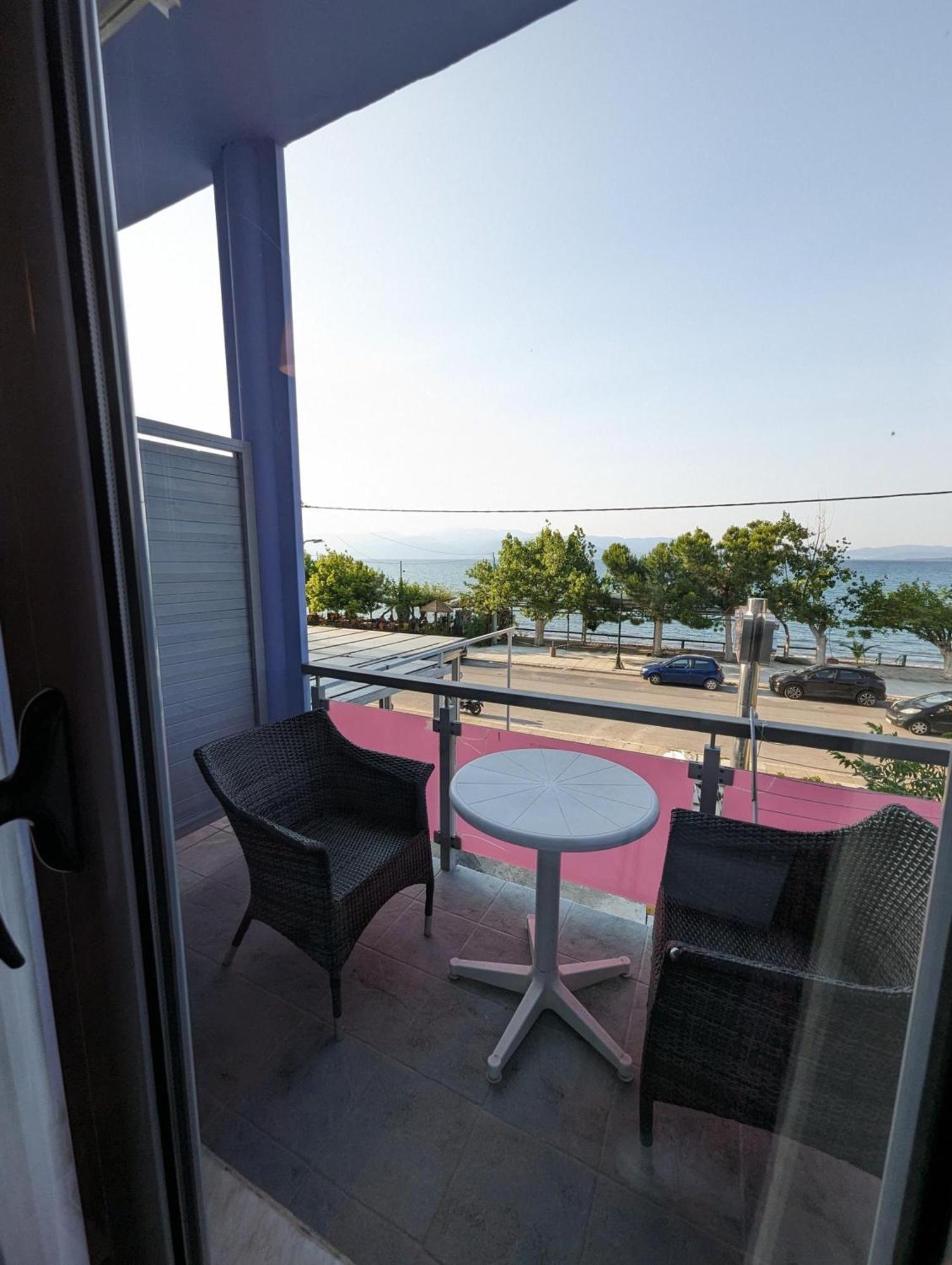 Okeania Seafront Rooms In Kamena Vourla Luaran gambar