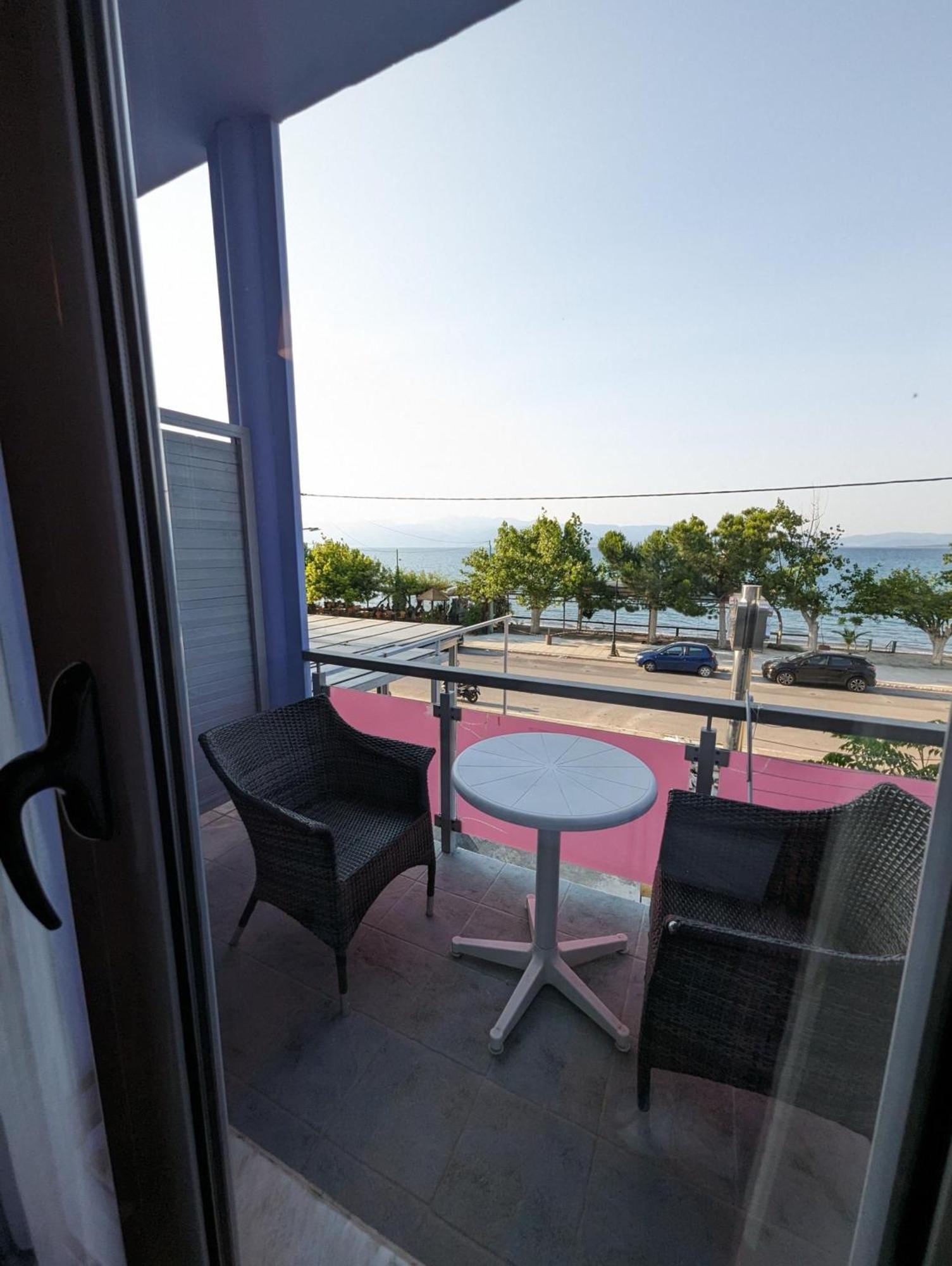 Okeania Seafront Rooms In Kamena Vourla Luaran gambar