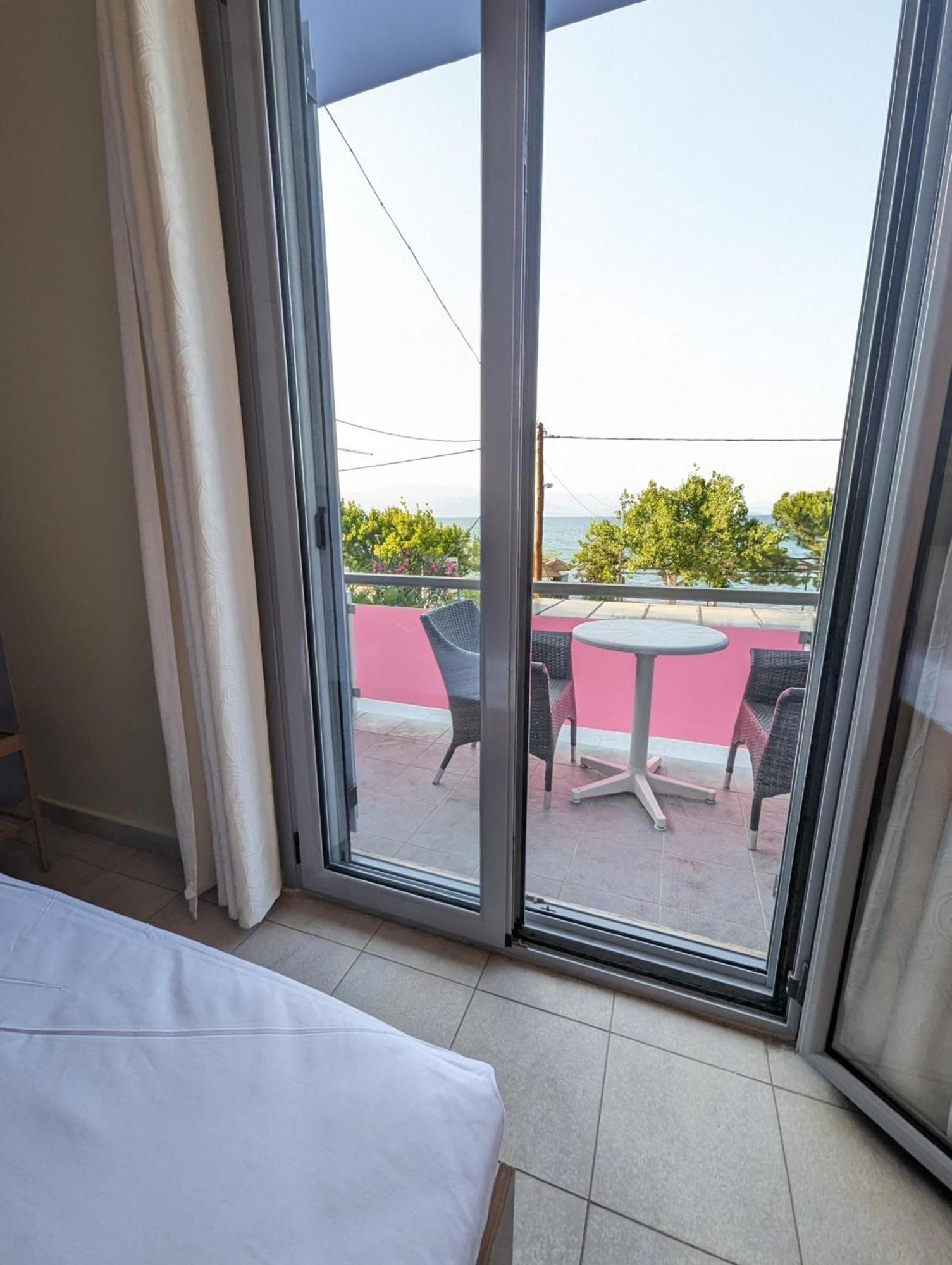 Okeania Seafront Rooms In Kamena Vourla Luaran gambar