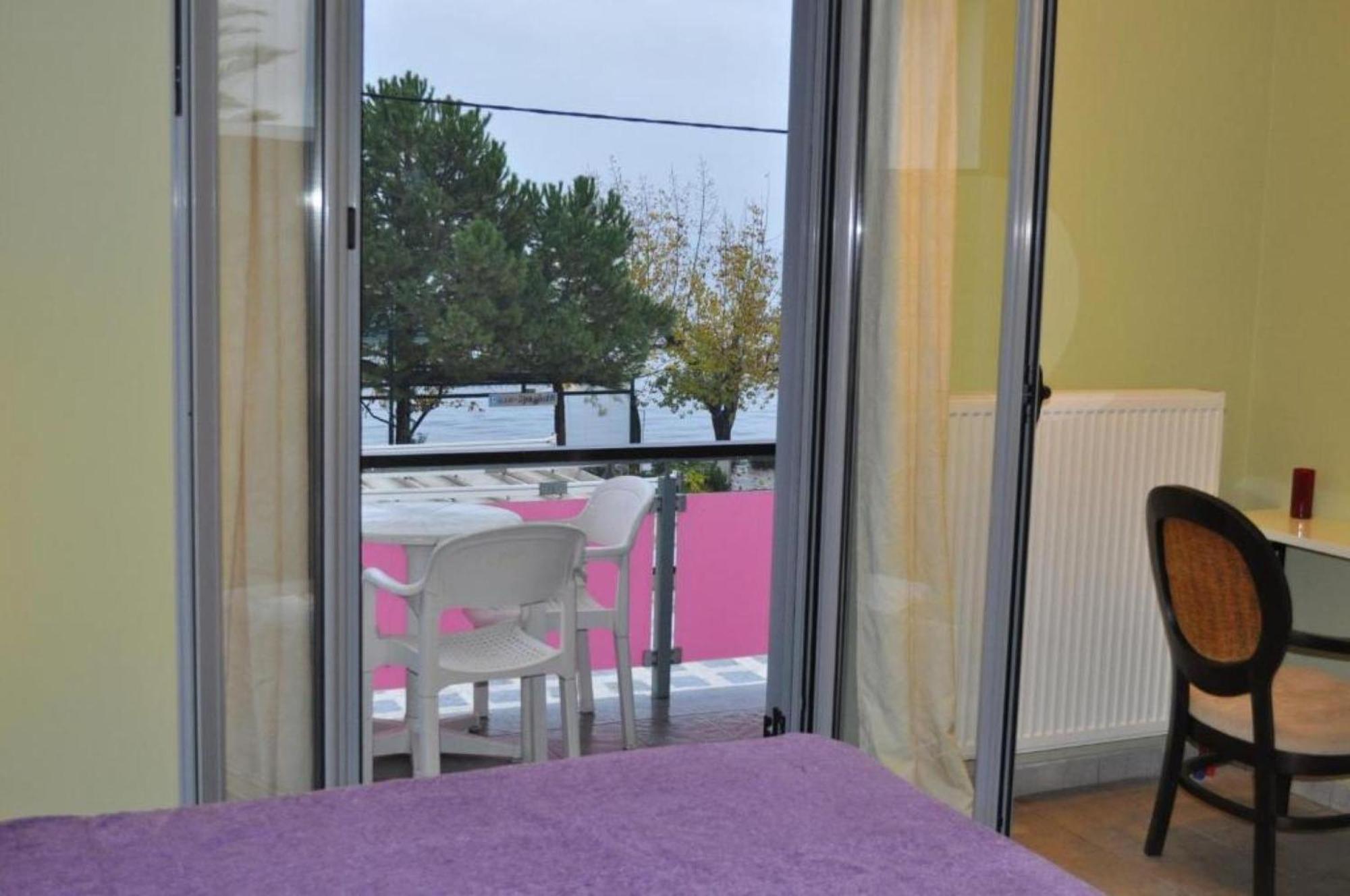 Okeania Seafront Rooms In Kamena Vourla Luaran gambar