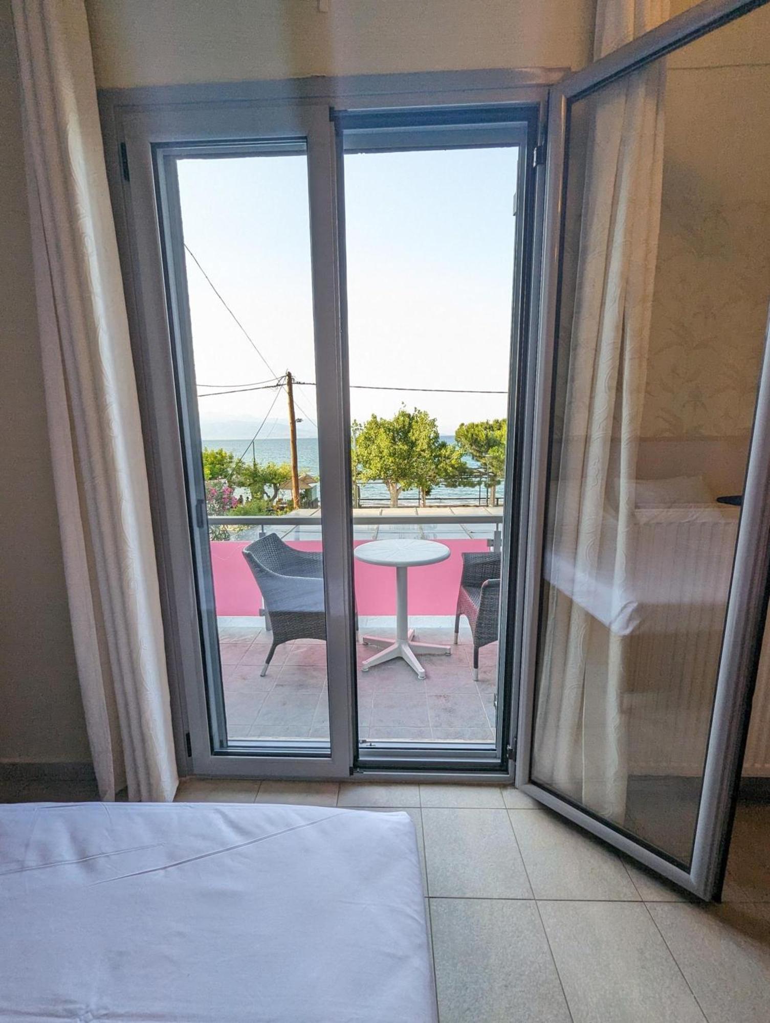 Okeania Seafront Rooms In Kamena Vourla Luaran gambar