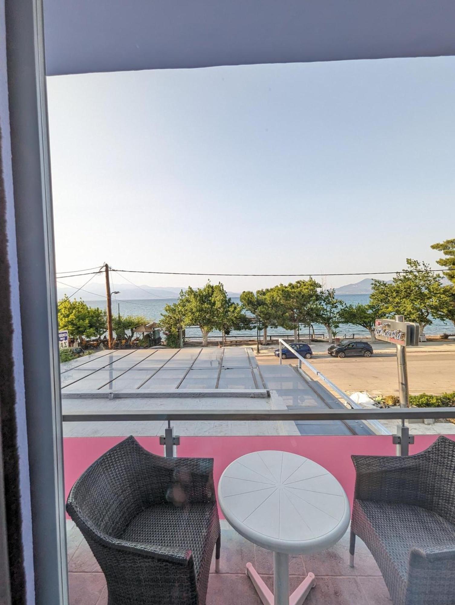 Okeania Seafront Rooms In Kamena Vourla Luaran gambar