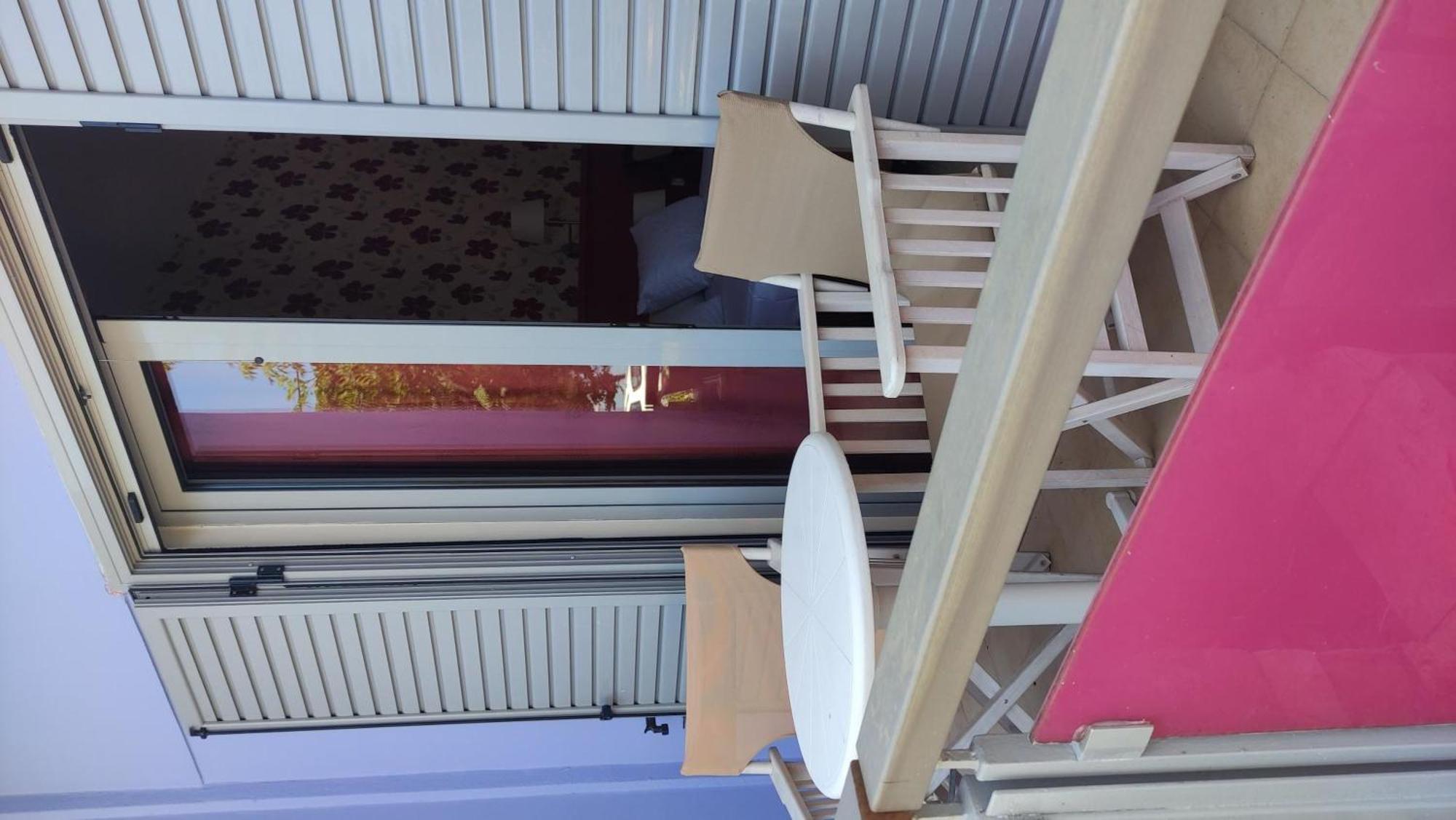 Okeania Seafront Rooms In Kamena Vourla Luaran gambar