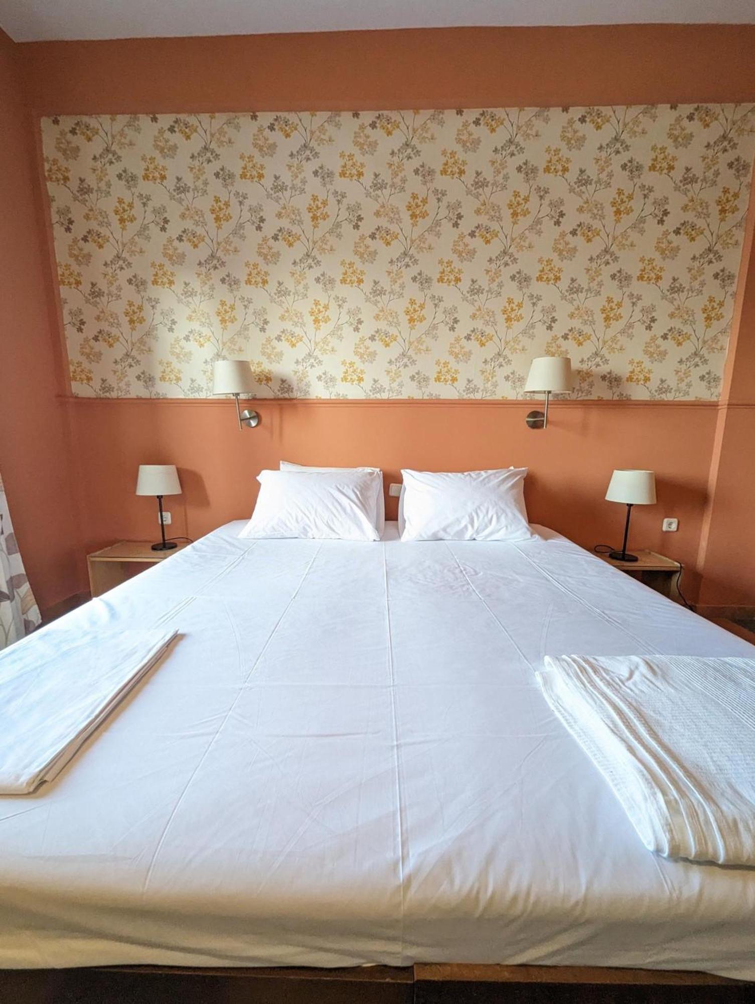 Okeania Seafront Rooms In Kamena Vourla Luaran gambar