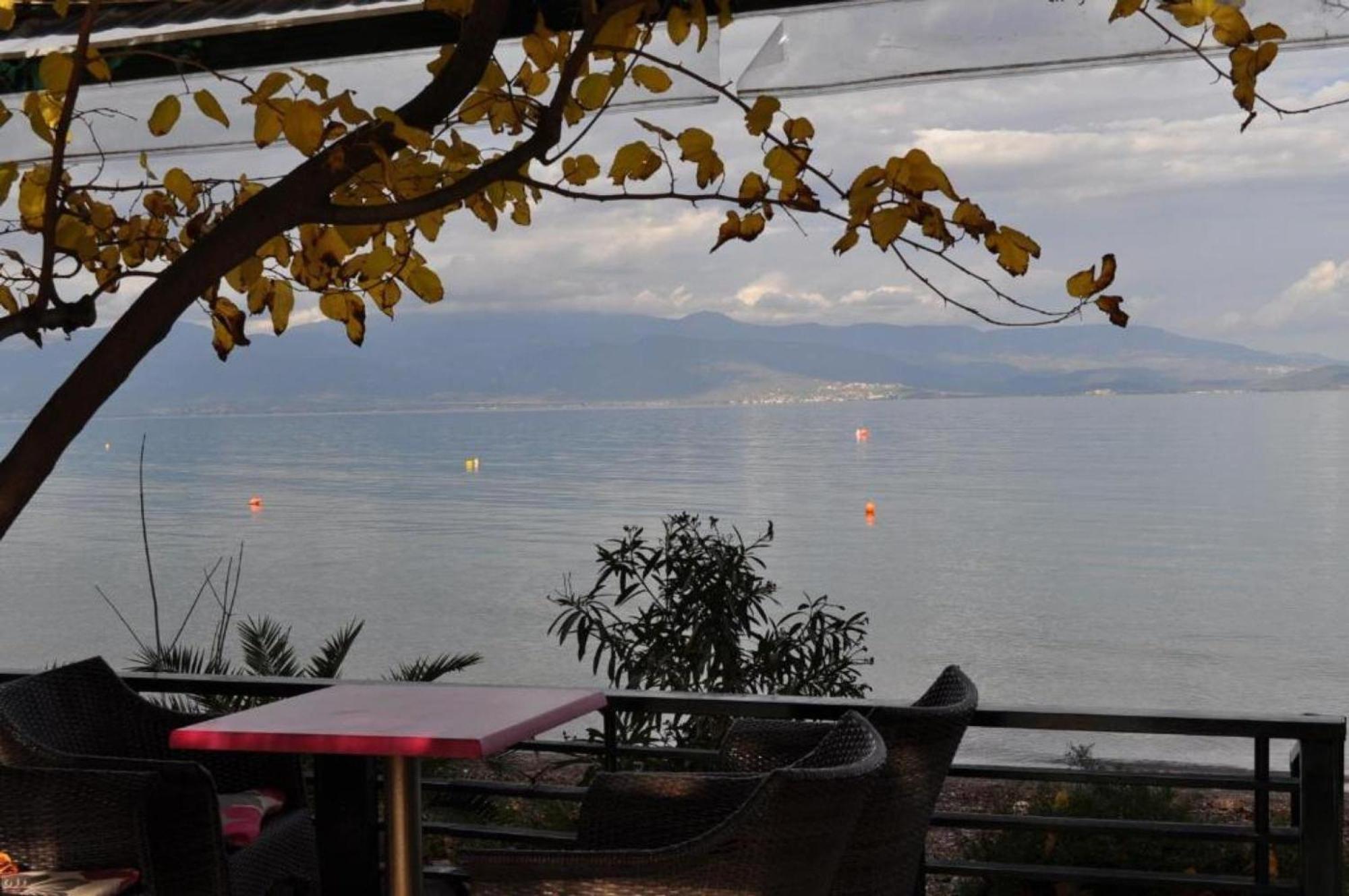 Okeania Seafront Rooms In Kamena Vourla Luaran gambar