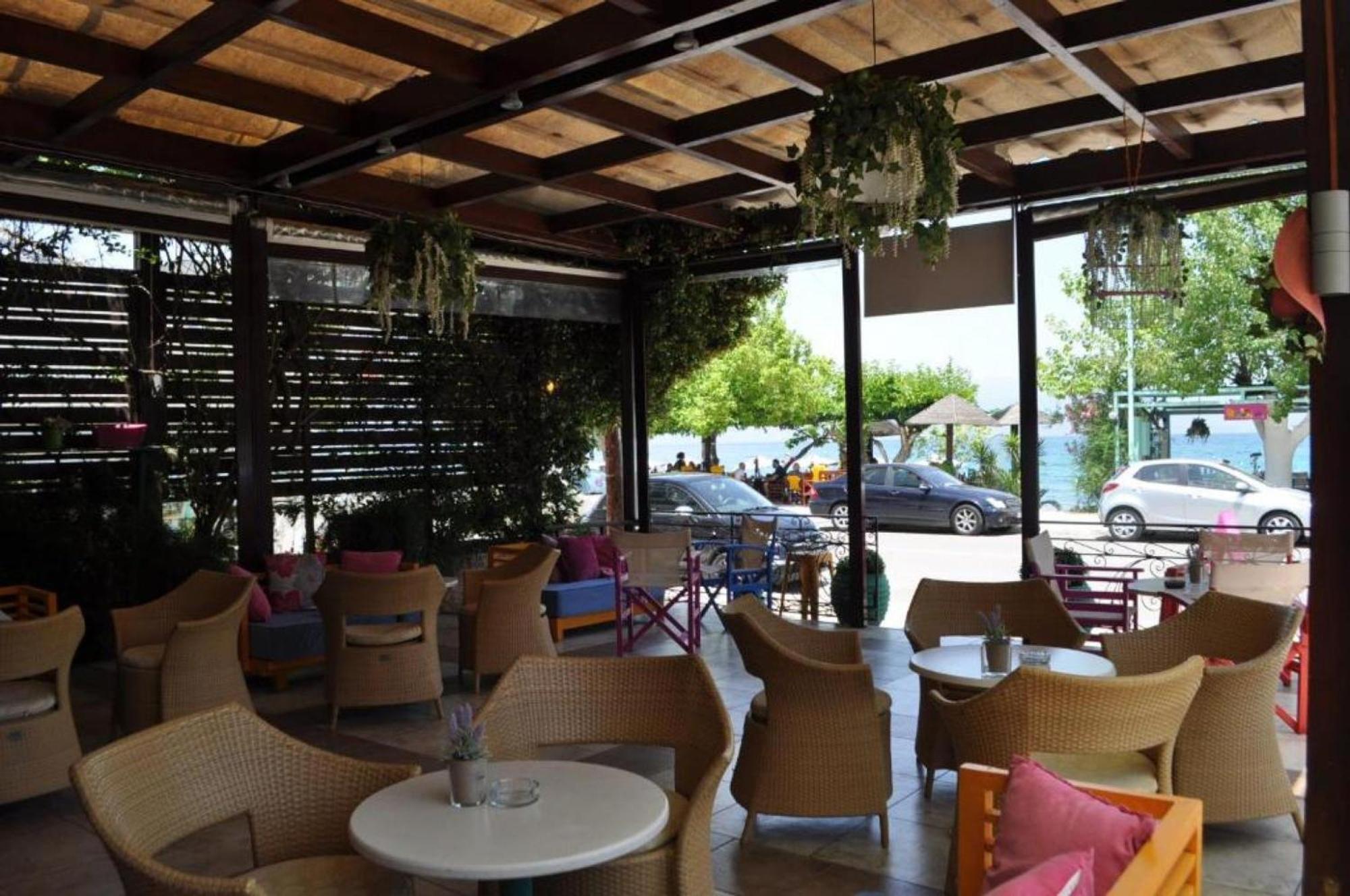 Okeania Seafront Rooms In Kamena Vourla Luaran gambar