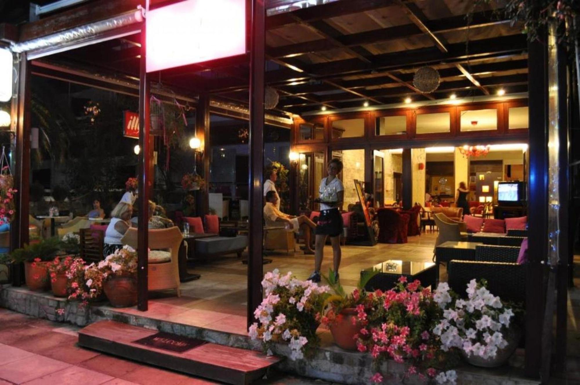 Okeania Seafront Rooms In Kamena Vourla Luaran gambar