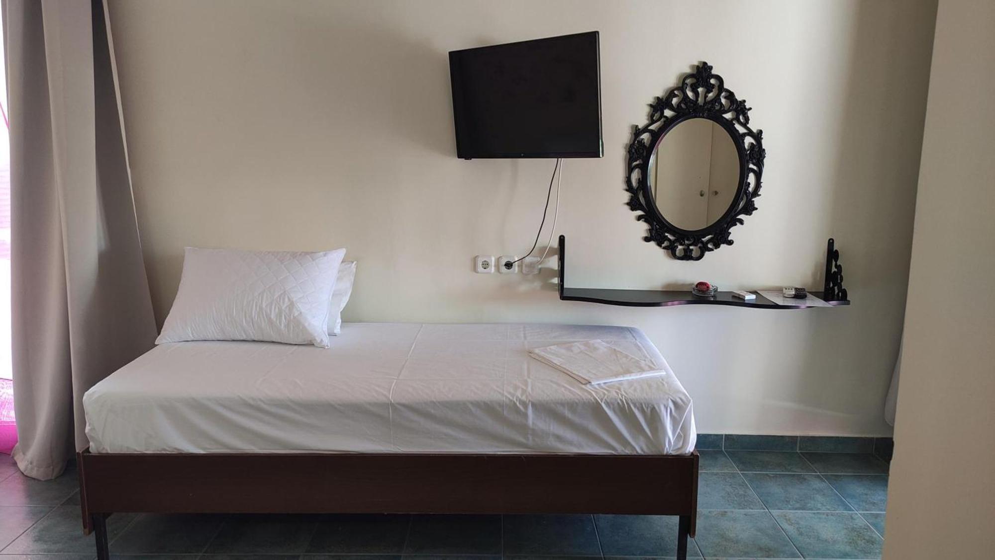 Okeania Seafront Rooms In Kamena Vourla Luaran gambar